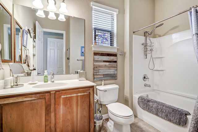 25 Los Balcones Place NE, Rio Rancho, NM 87124