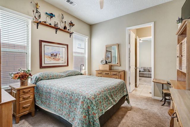 25 Los Balcones Place NE, Rio Rancho, NM 87124