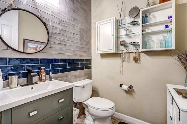 25 Los Balcones Place NE, Rio Rancho, NM 87124