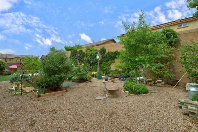 25 Los Balcones Place NE, Rio Rancho, NM 87124