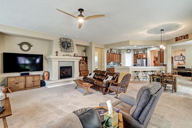 25 Los Balcones Place NE, Rio Rancho, NM 87124