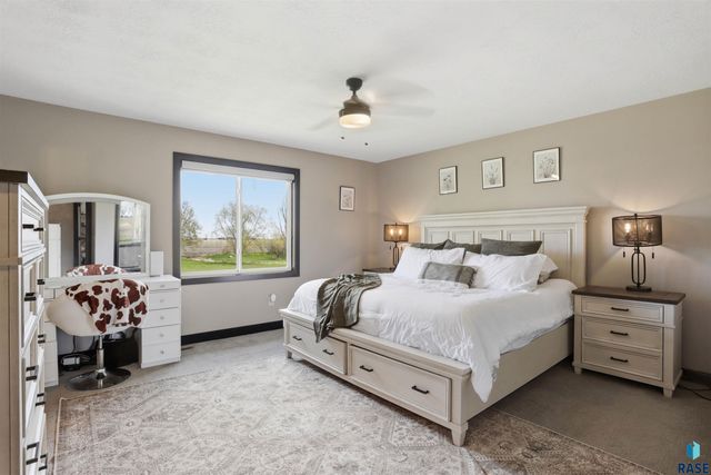 46784 Valerie Pl Place, Tea, SD 57064