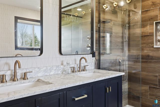 46784 Valerie Pl Place, Tea, SD 57064