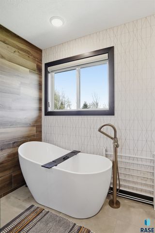 46784 Valerie Pl Place, Tea, SD 57064