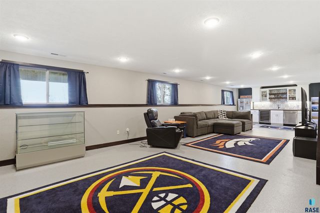 46784 Valerie Pl Place, Tea, SD 57064