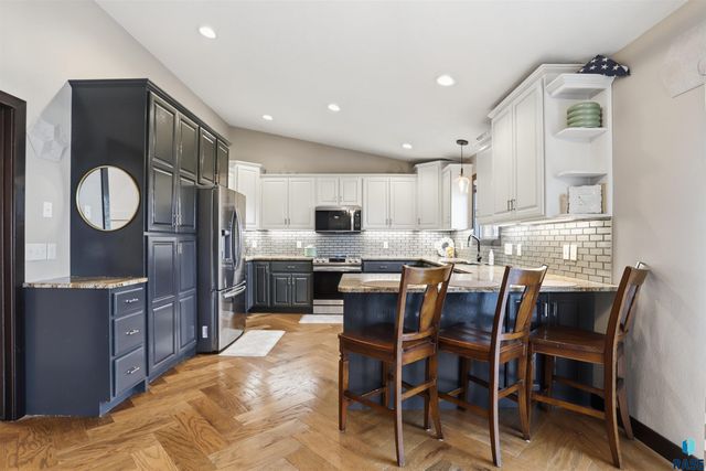 46784 Valerie Pl Place, Tea, SD 57064