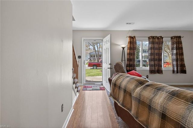 136 Harrington RD, Newport News, VA 23602