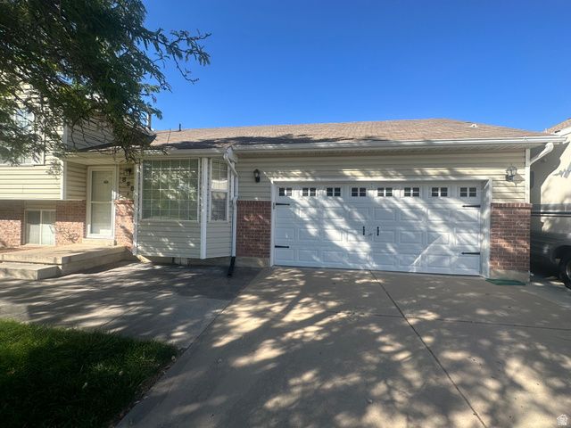 898 W 1025 N, Clinton, UT 84015