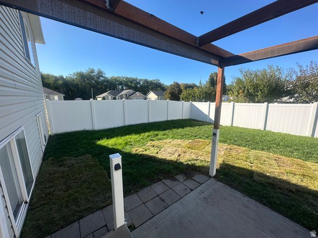 898 W 1025 N, Clinton, UT 84015