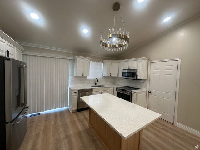 898 W 1025 N, Clinton, UT 84015