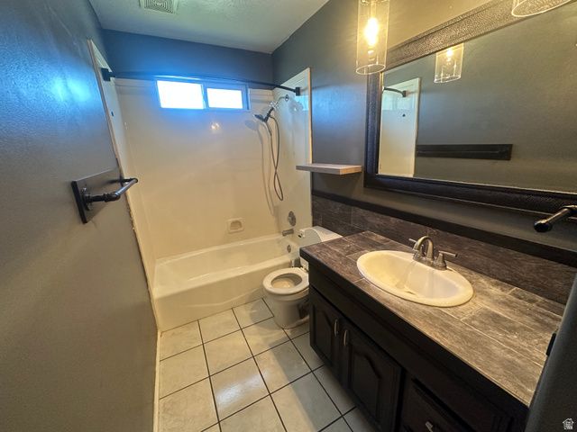 898 W 1025 N, Clinton, UT 84015