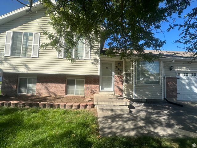 898 W 1025 N, Clinton, UT 84015