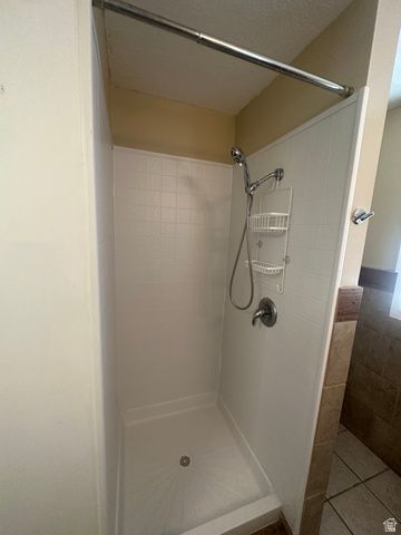 898 W 1025 N, Clinton, UT 84015