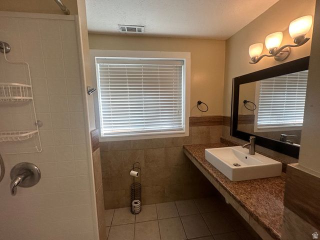898 W 1025 N, Clinton, UT 84015