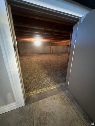 898 W 1025 N, Clinton, UT 84015