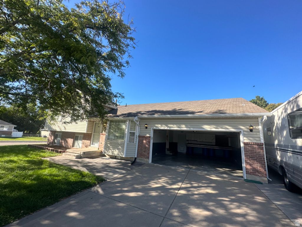 898 W 1025 N, Clinton, UT 84015 — photo 4
