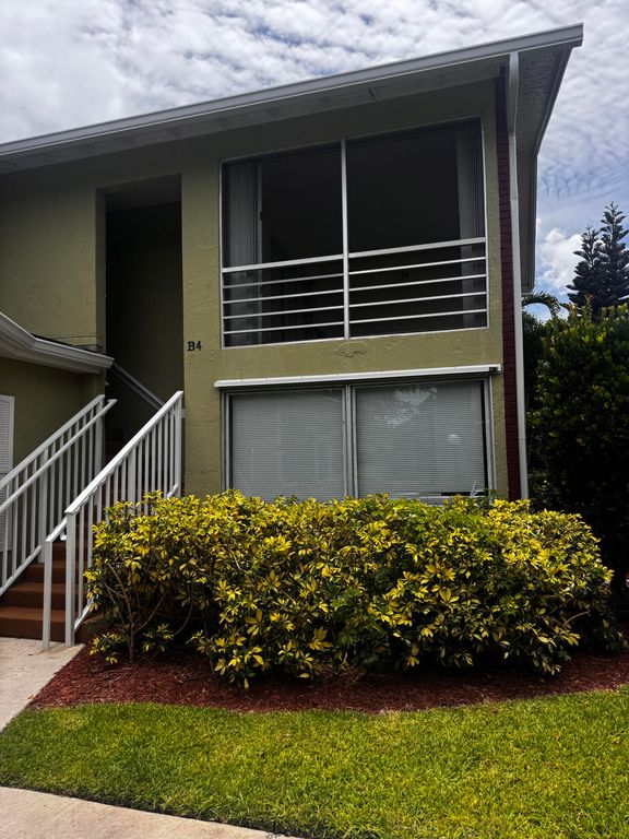 12036 Alternate A1a B4, Palm Beach Gardens, FL 33410