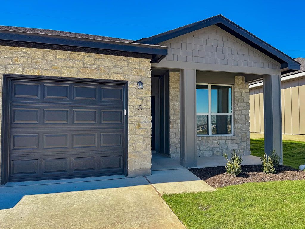 8905 Prickly Ash DR, Killeen, TX 76542