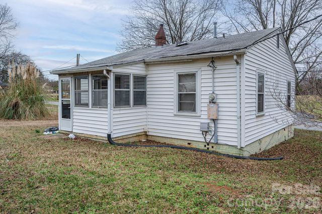 2784 E Nc 27 Highway, Lincolnton, NC 28092
