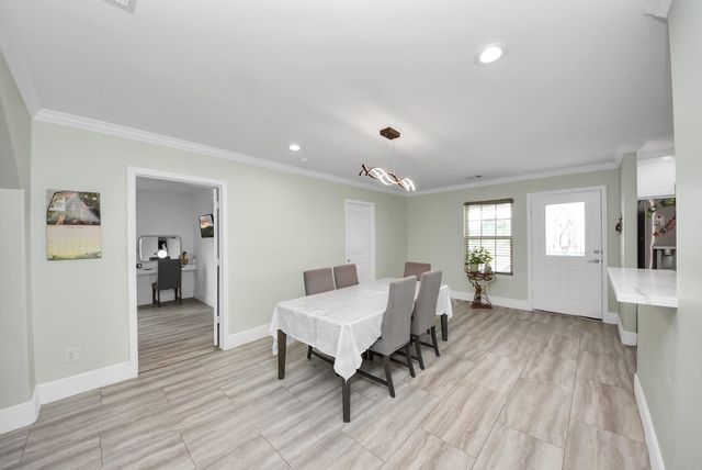 274 Road 5252, Cleveland, TX 77327