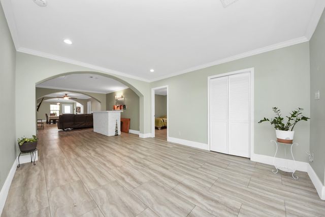 274 Road 5252, Cleveland, TX 77327