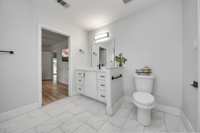 274 Road 5252, Cleveland, TX 77327