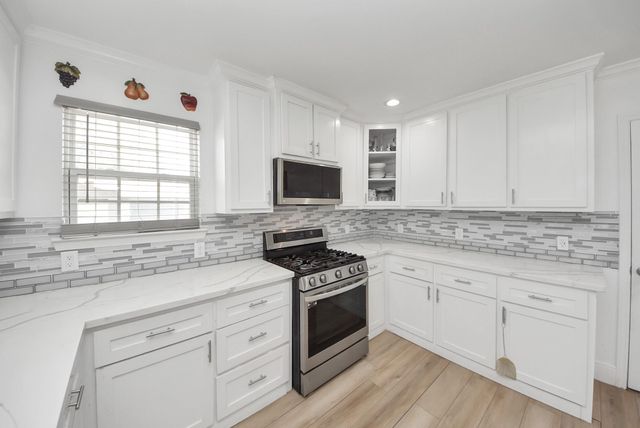 274 Road 5252, Cleveland, TX 77327