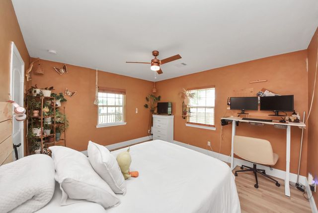 274 Road 5252, Cleveland, TX 77327