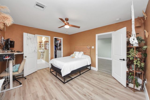 274 Road 5252, Cleveland, TX 77327