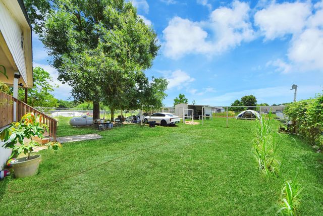 274 Road 5252, Cleveland, TX 77327