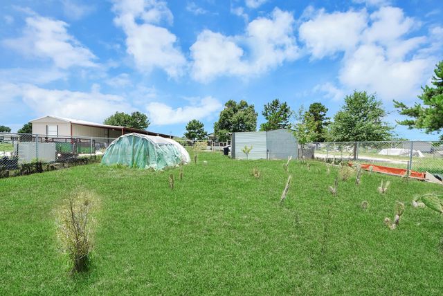 274 Road 5252, Cleveland, TX 77327