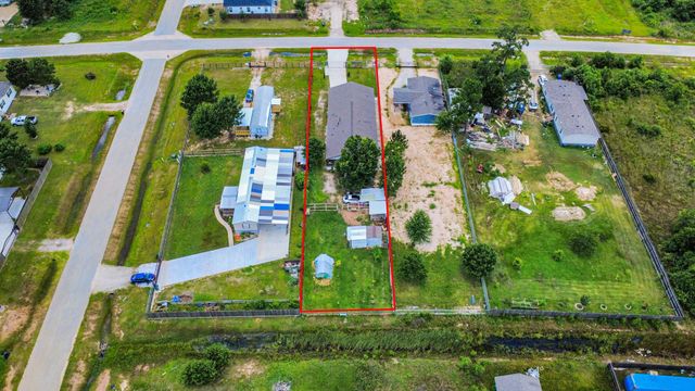 274 Road 5252, Cleveland, TX 77327