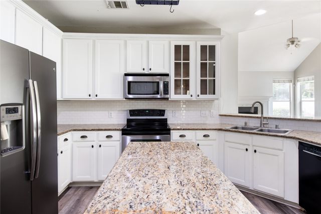 9920 Marthas Vineyard Circle, Providence Village, TX 76227