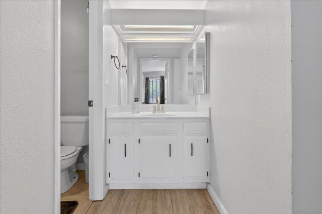 2400 N Main Street F, Salinas, CA 93906