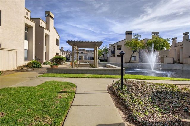 2400 N Main Street F, Salinas, CA 93906