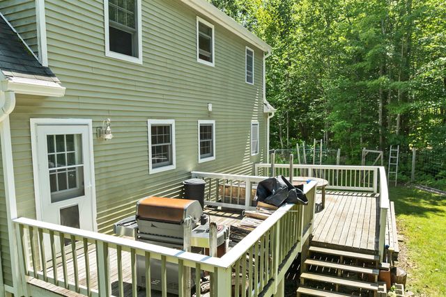 19 Vonhurst Road, Moultonborough, NH 03254