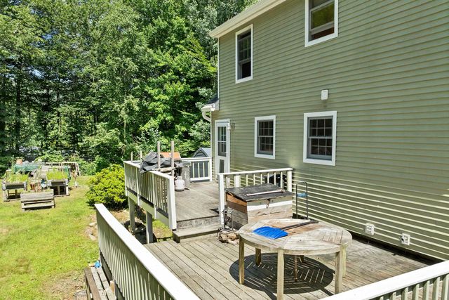 19 Vonhurst Road, Moultonborough, NH 03254