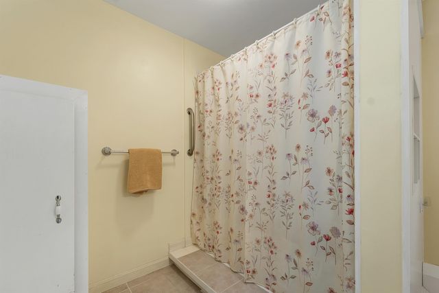 19 Vonhurst Road, Moultonborough, NH 03254