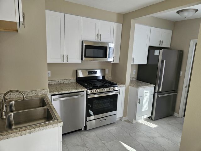 3901 Lower Beaver Road, Des Moines, IA 50310