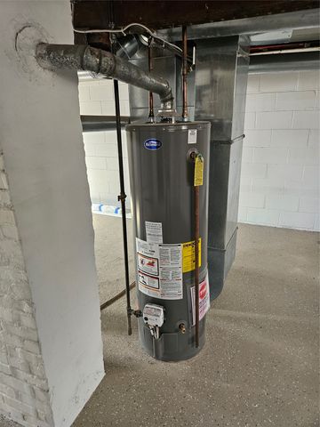 3901 Lower Beaver Road, Des Moines, IA 50310