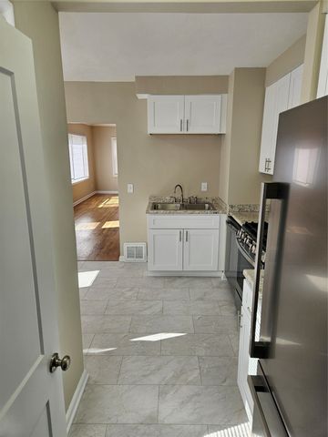 3901 Lower Beaver Road, Des Moines, IA 50310