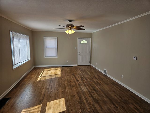 3901 Lower Beaver Road, Des Moines, IA 50310