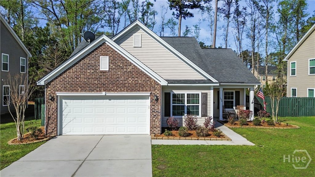 Image 1 of property listing at 1696 Garden Hills Loop, Richmond Hill, GA 31324