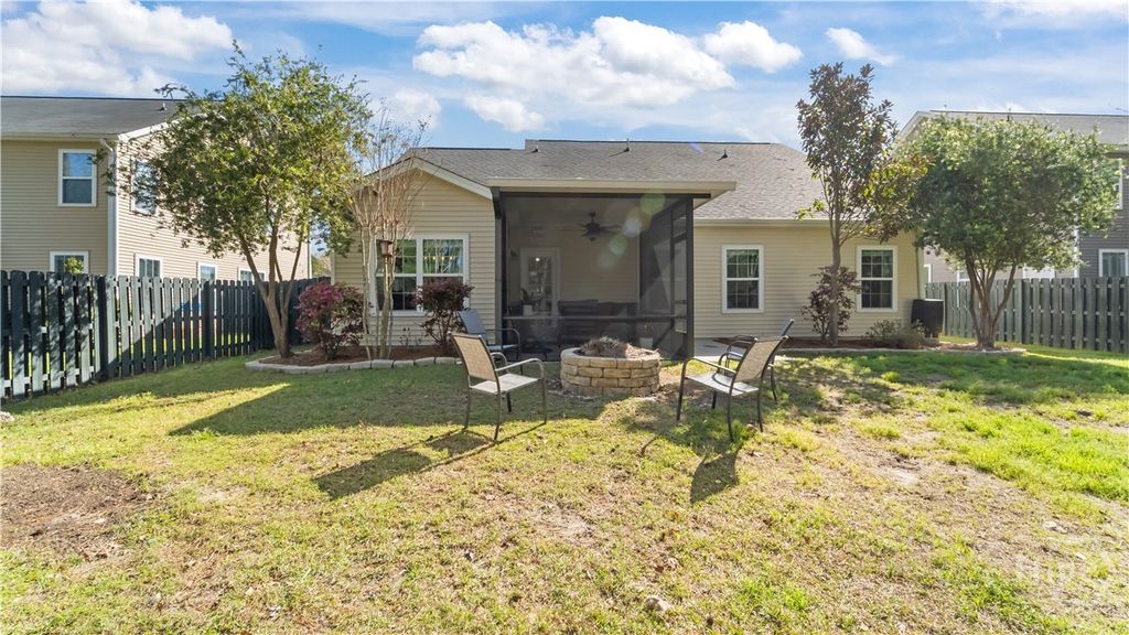 Image 44 of property listing at 1696 Garden Hills Loop, Richmond Hill, GA 31324