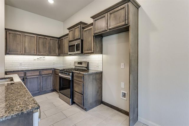 1780 Gladington Court, Newcastle, OK 73065
