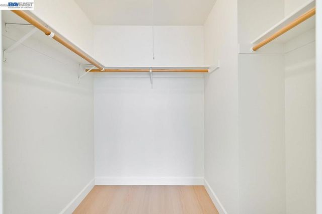 2709 Oak Rd G, Walnut Creek, CA 94597