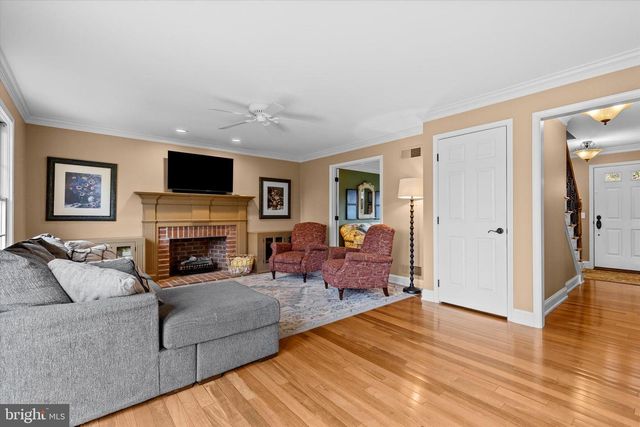 221 PUTTERS CIRCLE, Dillsburg, PA 17019