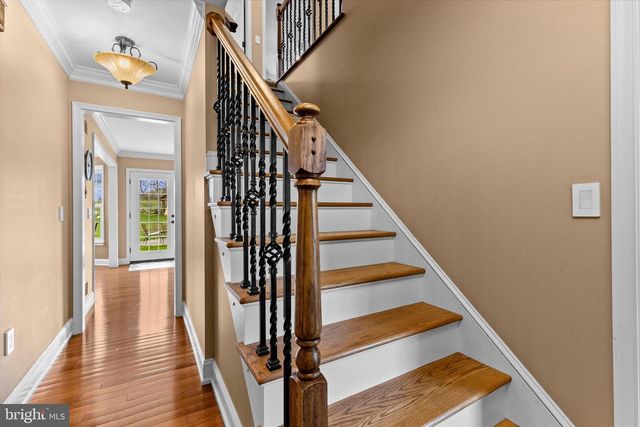 221 PUTTERS CIRCLE, Dillsburg, PA 17019