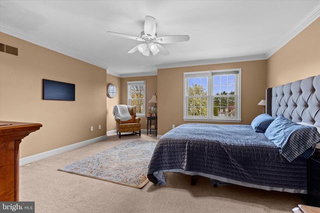 221 PUTTERS CIRCLE, Dillsburg, PA 17019