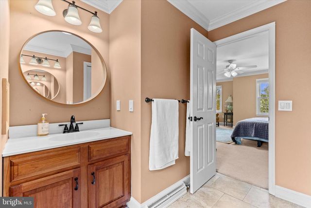 221 PUTTERS CIRCLE, Dillsburg, PA 17019